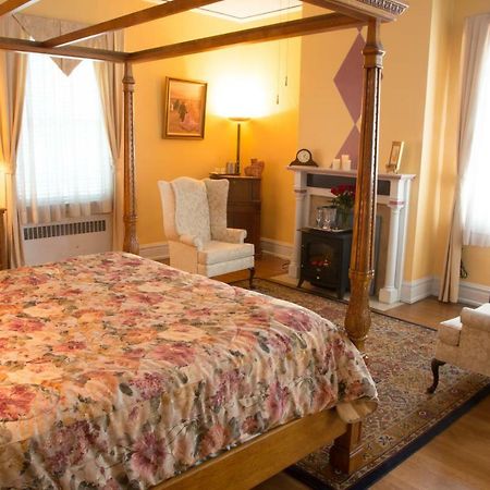 Morehead Manor Bed And Breakfast Durham Exteriör bild