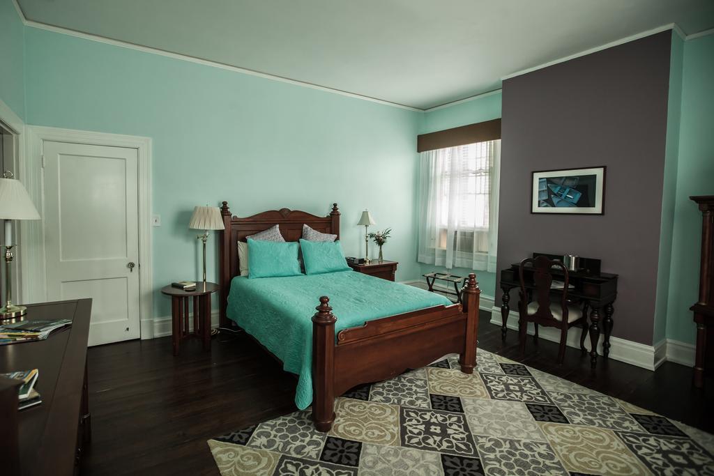 Morehead Manor Bed And Breakfast Durham Exteriör bild