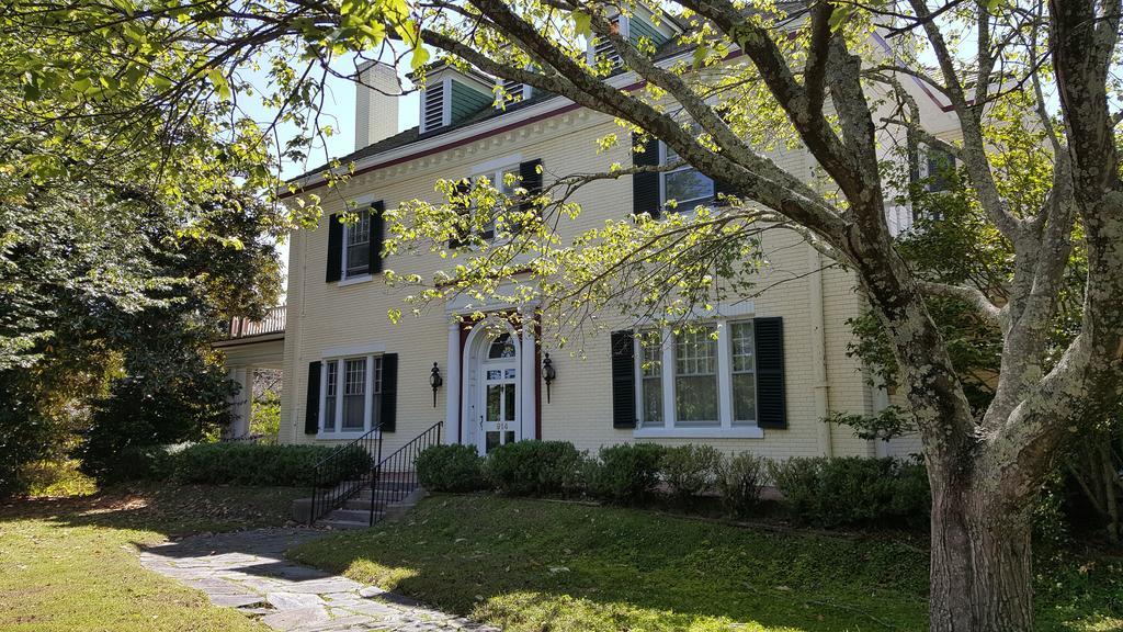 Morehead Manor Bed And Breakfast Durham Exteriör bild